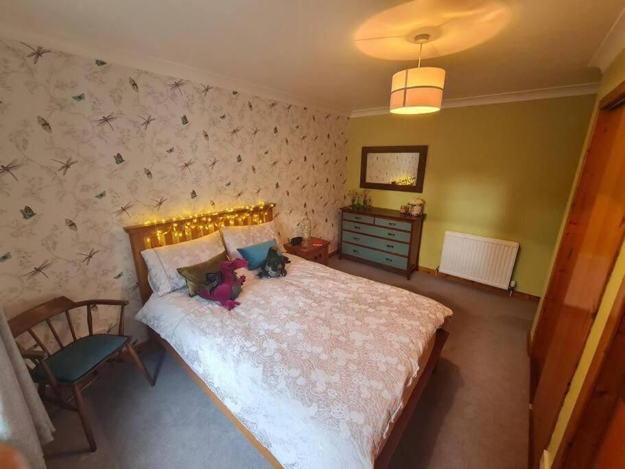Peaceful Getaway In Holiday home Peebles